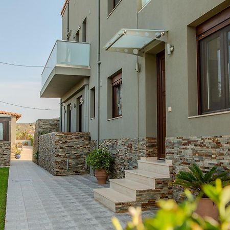 A Cozy Eco Villa By The Sea Гуве Экстерьер фото