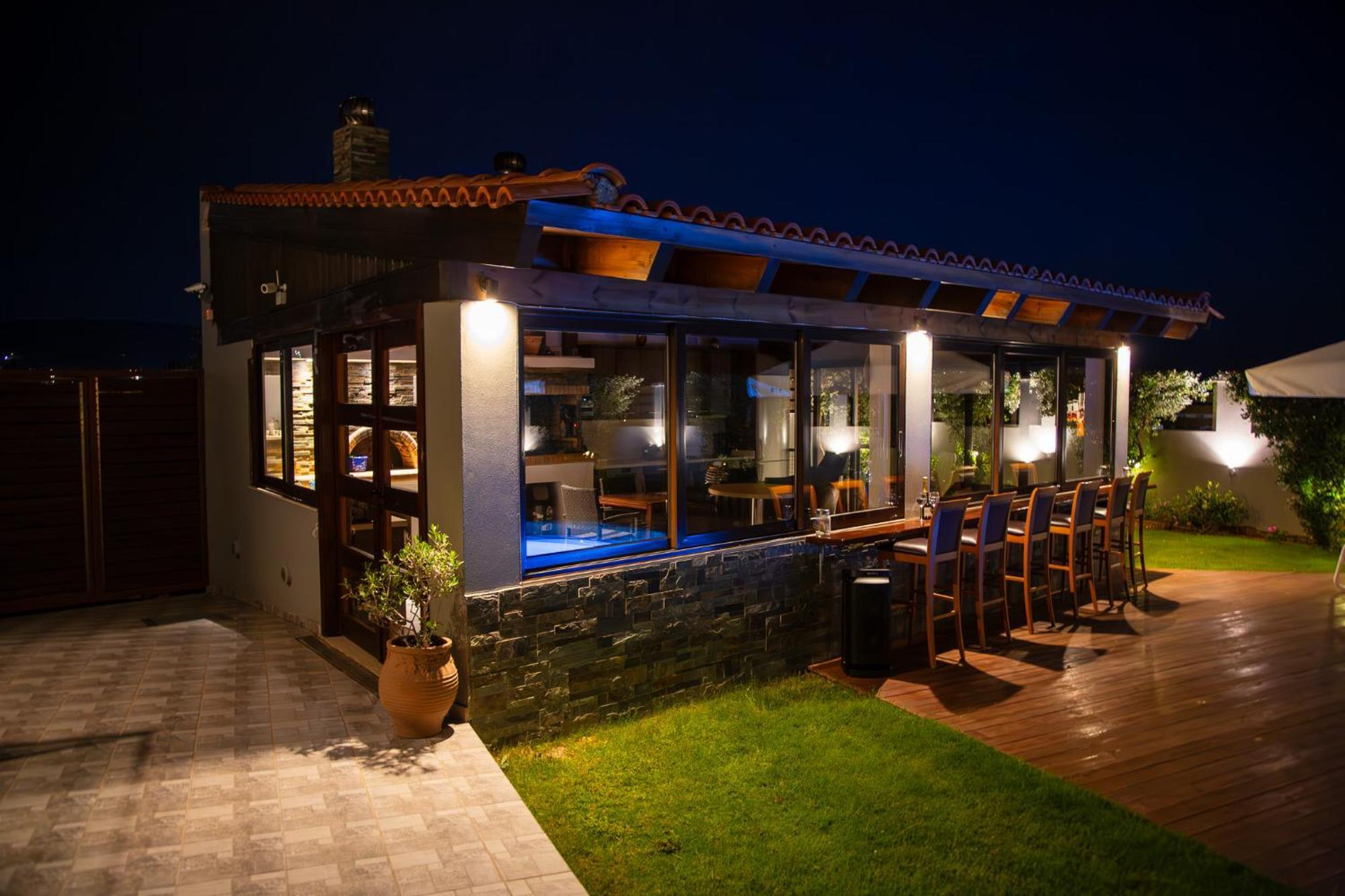 A Cozy Eco Villa By The Sea Гуве Экстерьер фото
